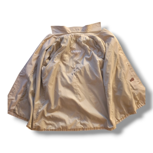 Brem Rainwear Women's Tan Short Trench Coat. Size 10 - Picture 4 of 12